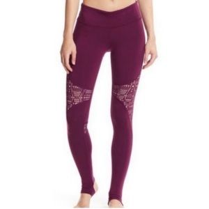 ALO Yoga West Coast Juneberry Stirrup Leggings size small